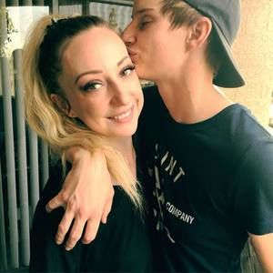 Meet your Posher, Meghan